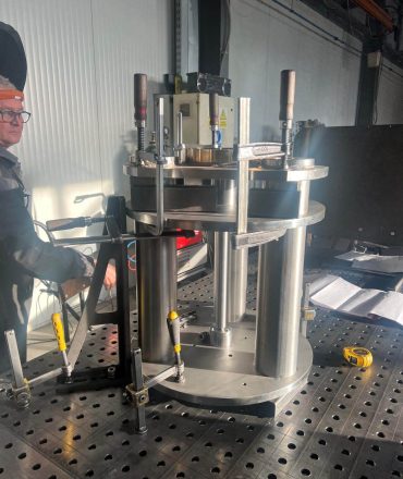 Montering af rustfrit stål INOTECH Machining Rumænien